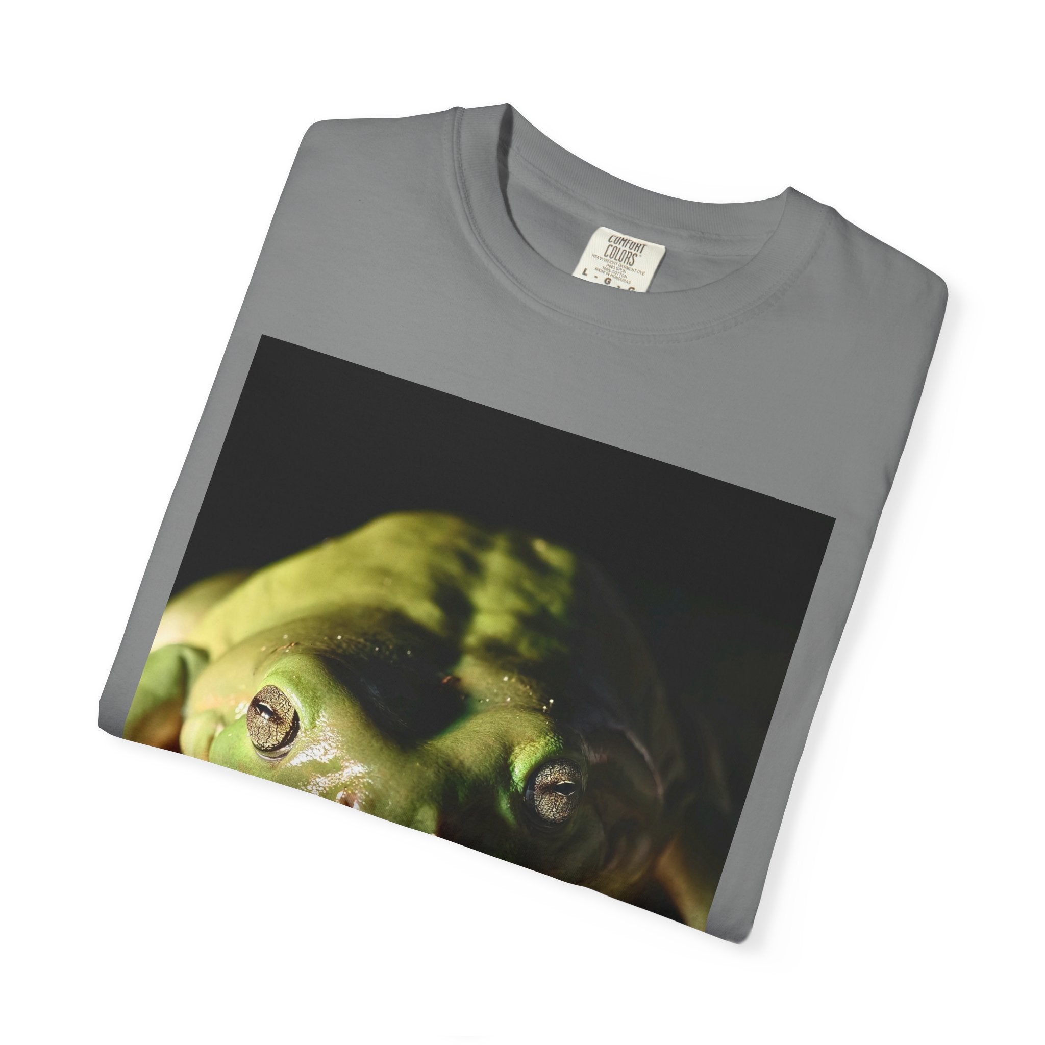 Frog Portrait T-Shirt — Cute Green Tree Frog Photo Tee