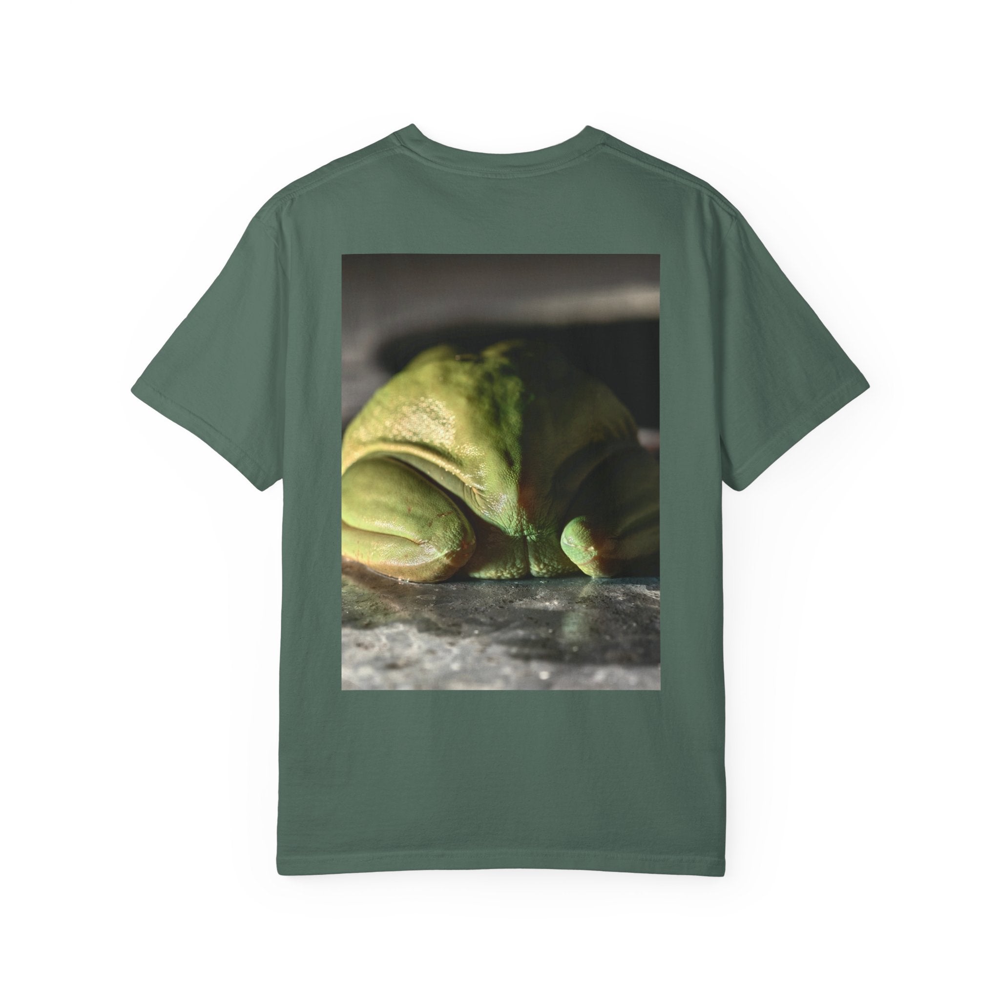Frog Portrait T-Shirt — Cute Green Tree Frog Photo Tee