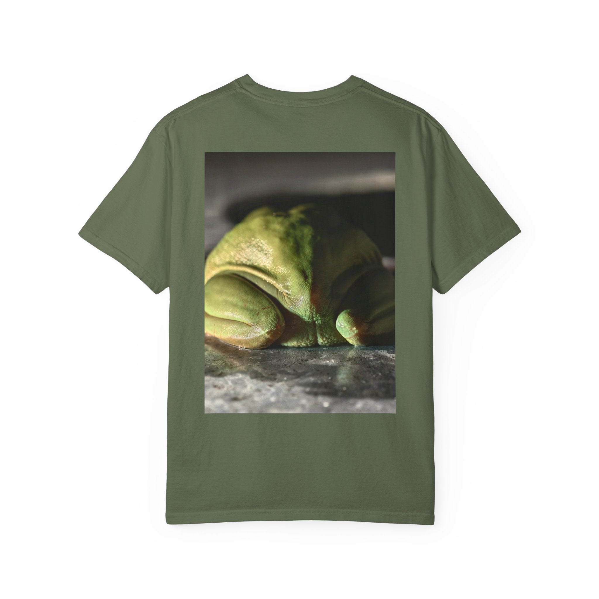 Frog Portrait T-Shirt — Cute Green Tree Frog Photo Tee