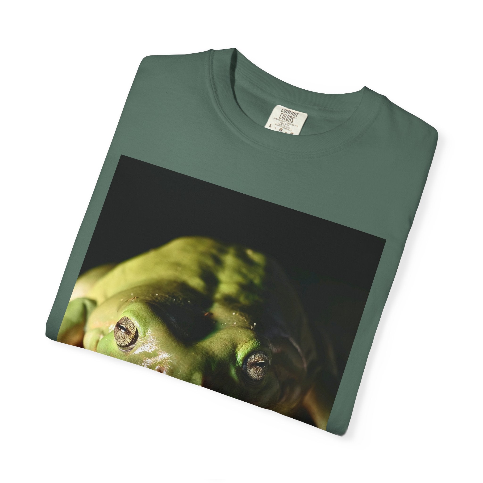 Frog Portrait T-Shirt — Cute Green Tree Frog Photo Tee
