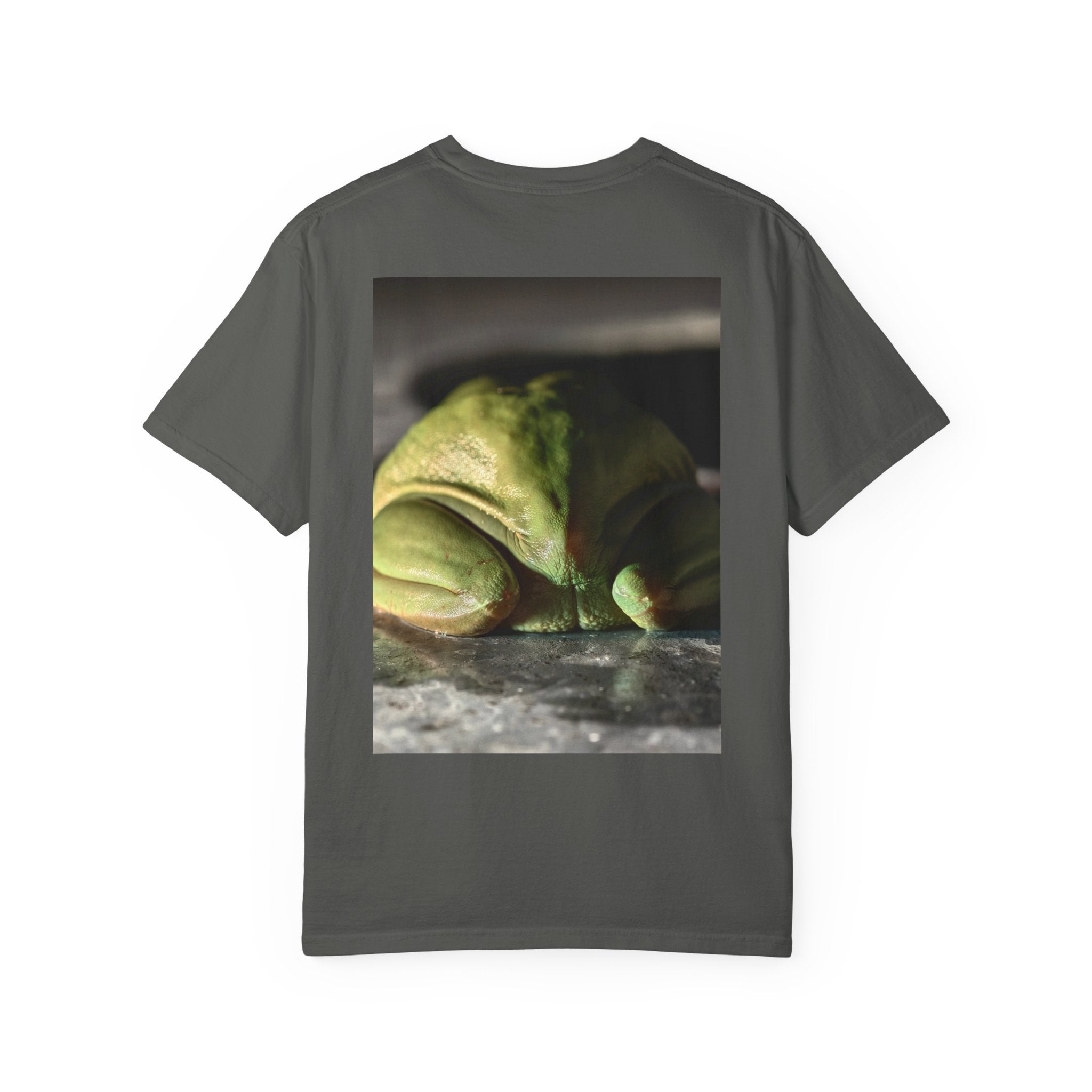 Frog Portrait T-Shirt — Cute Green Tree Frog Photo Tee