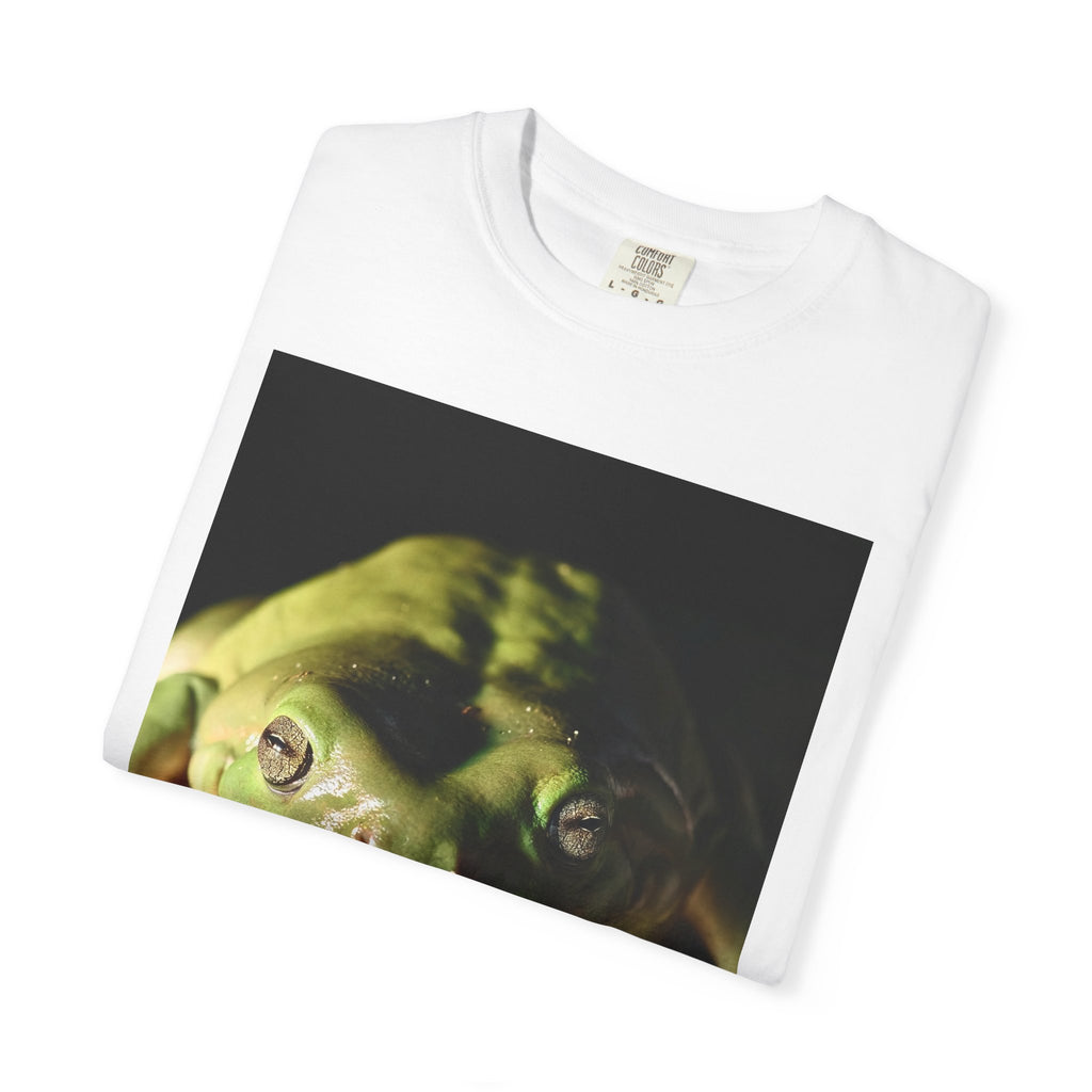 Frog Portrait T-Shirt — Cute Green Tree Frog Photo Tee